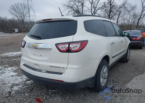 2015 Chevrolet Traverse Ls z USA, uszkodzony, nr VIN 1GNKRFKD2FJ276711